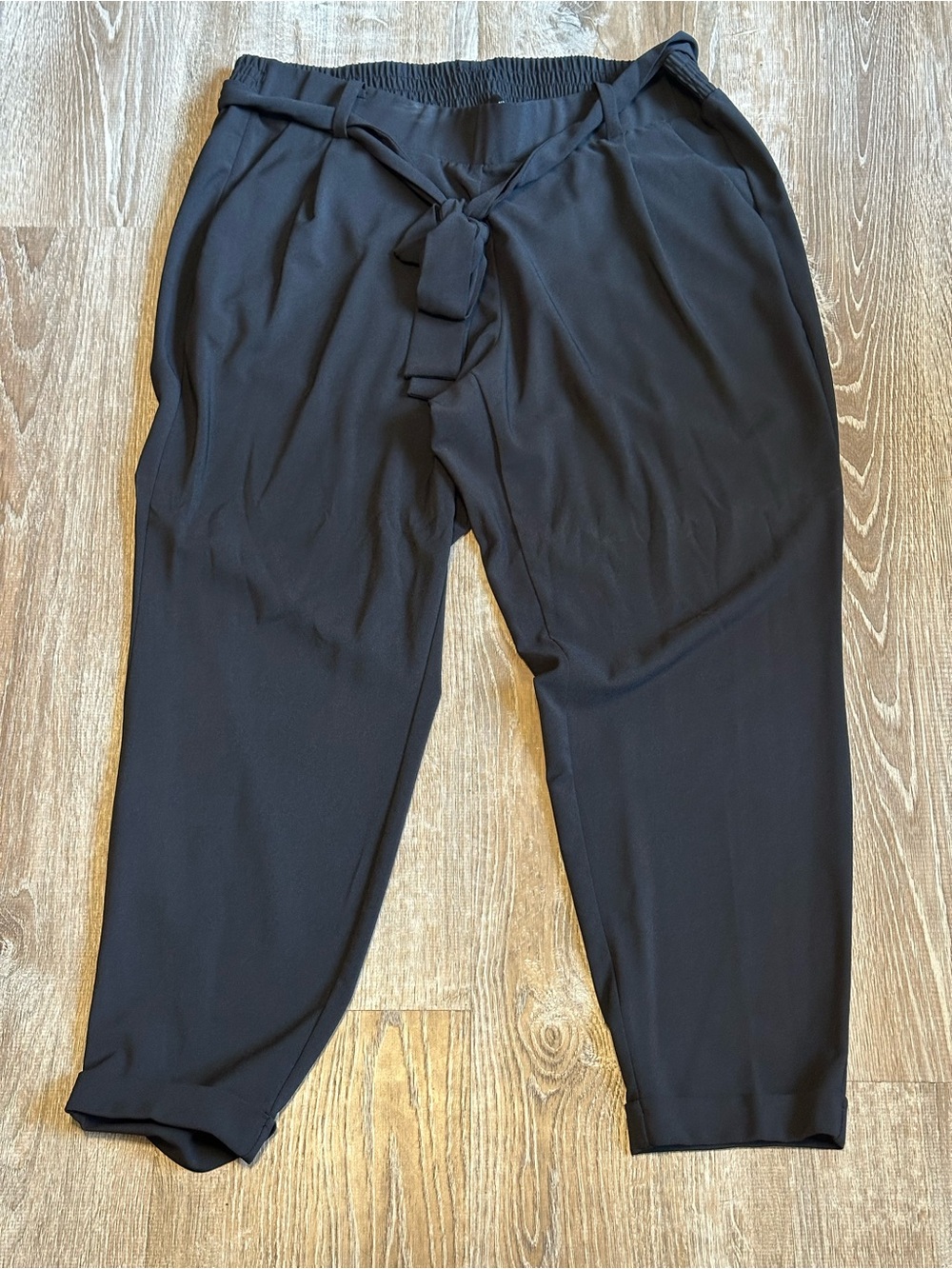 torrid Black Tie-Waist Cropped Pants